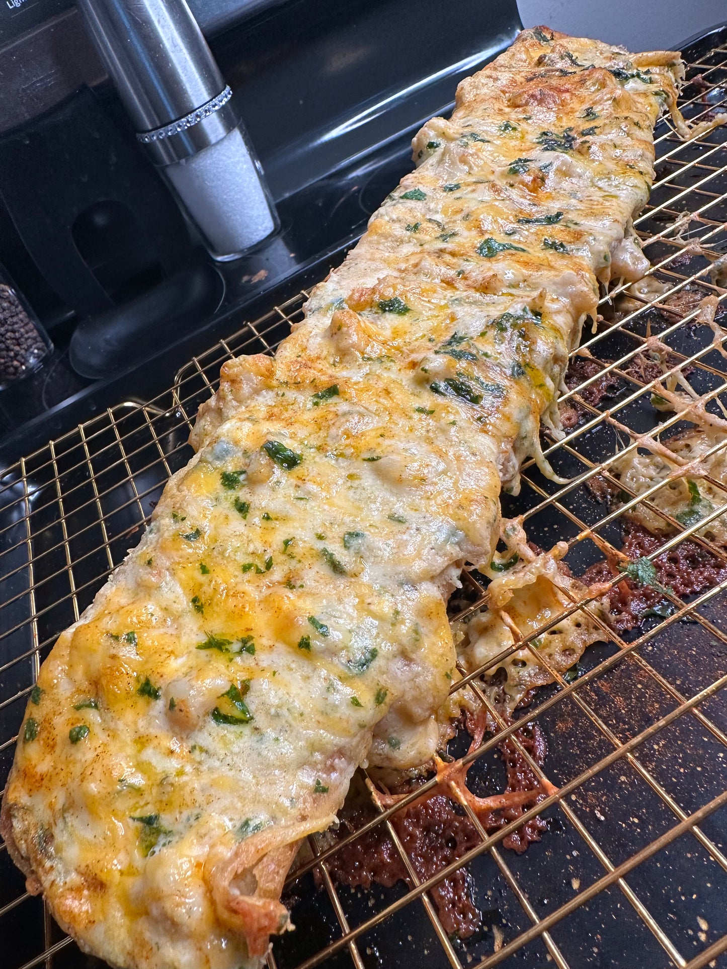 Seafood garlic bread