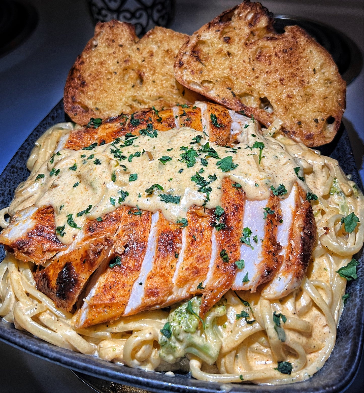 Chicken Alfredo with linguine pasta